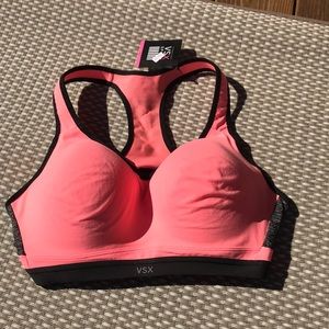 Victoria’s Secret incredible Sport Bra Pink
